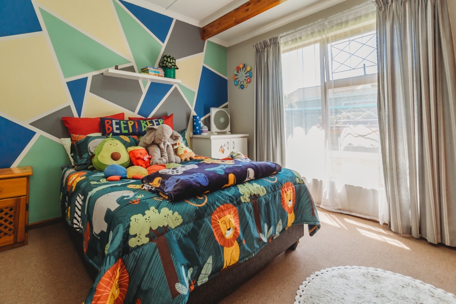 5 Bedroom Property for Sale in Heatherlands Western Cape